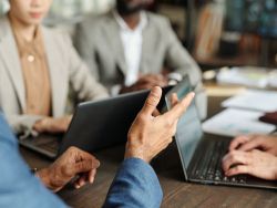 Haftungsminimierung für Geschäftsführer:innen