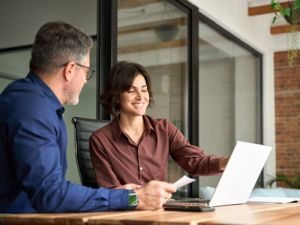 Karenz und Elternteilzeit rechtssicher gestalten